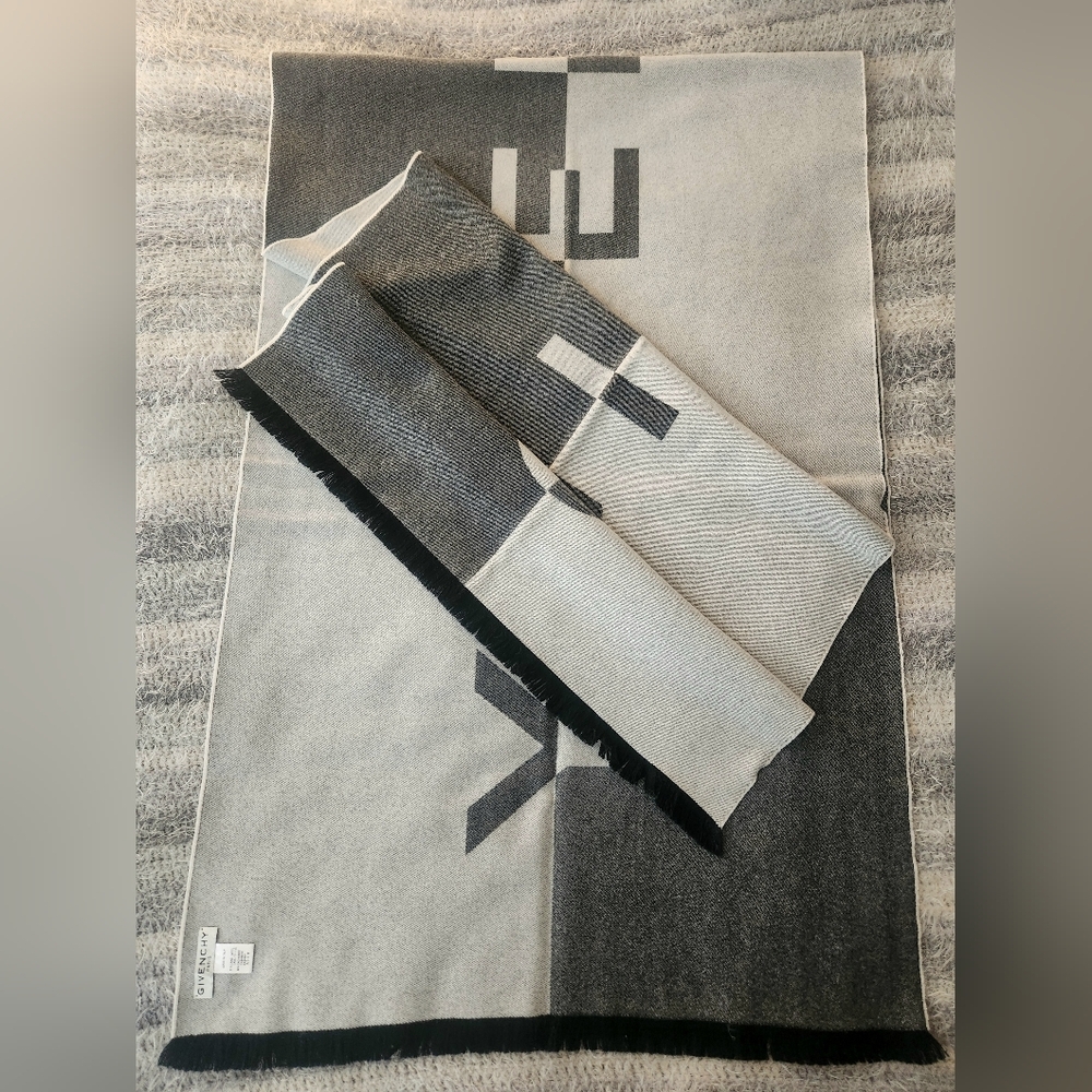 GIVENCHY Jacquard Logo Cashmere Blend Scarf, Retail $950 - Picture 9 of 10